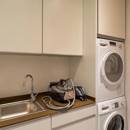 Deluxe Ancao فيلة المانسيل